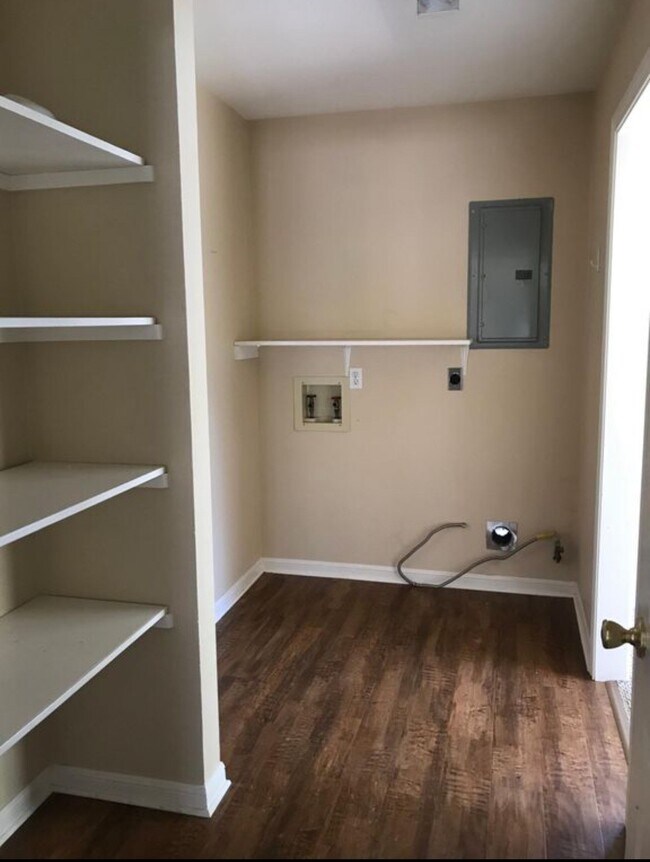 Foto del edificio - 527 N Avenue Y