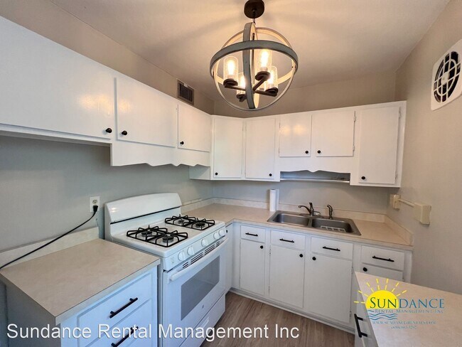Building Photo - 3 br, 1 bath House - 318 Smith Drive