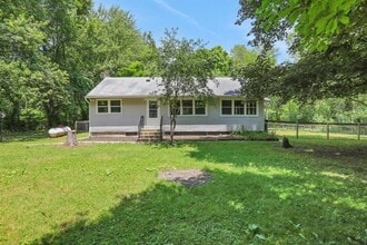 Building Photo - 204 Stony Ford Rd