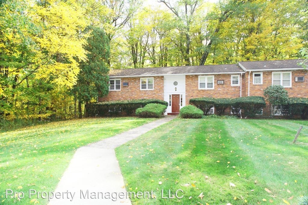 Foto principal - 2 Waterbury Rd