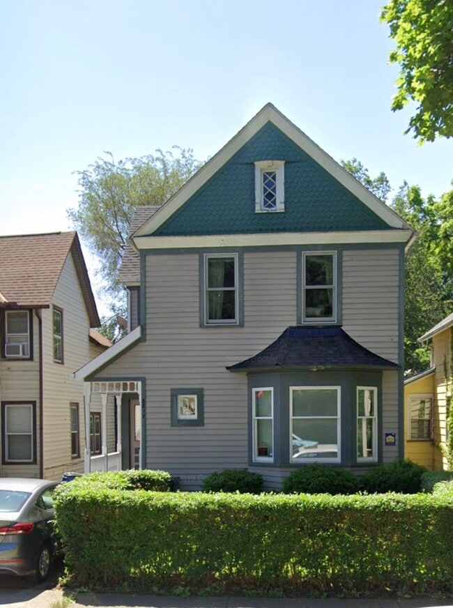 Building Photo - 3817 John Ave