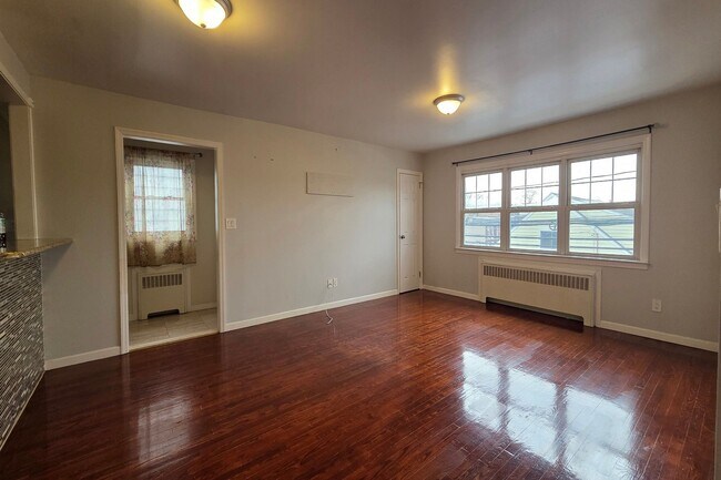 Foto del edificio - 1306 70th St