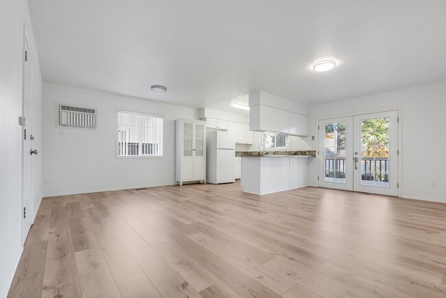 Building Photo - Beautiful 3 Bed, 2 Bath Rental Home in Bea...