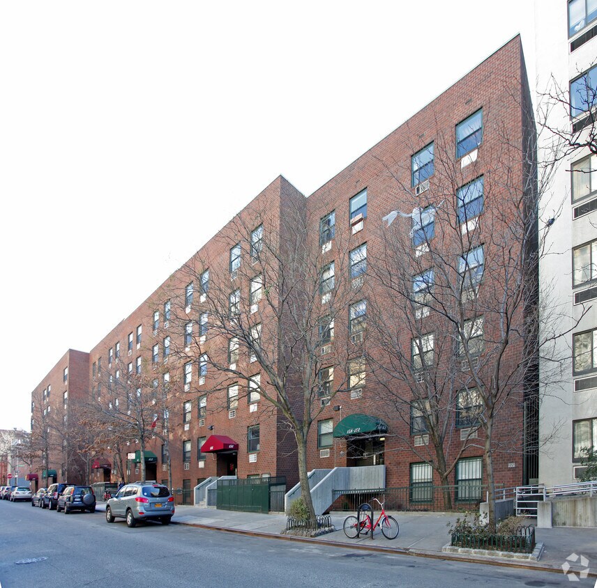 Riverbank Apartment Corp. Apartments in New York, NY