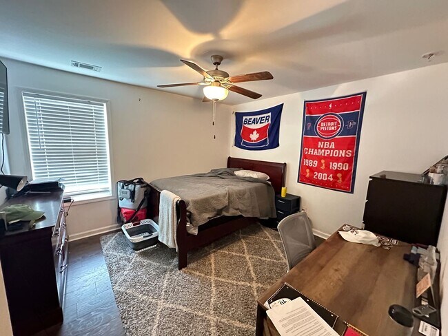 Foto del edificio - North Athens 5  BR Home - N Oconee Greenway Gem