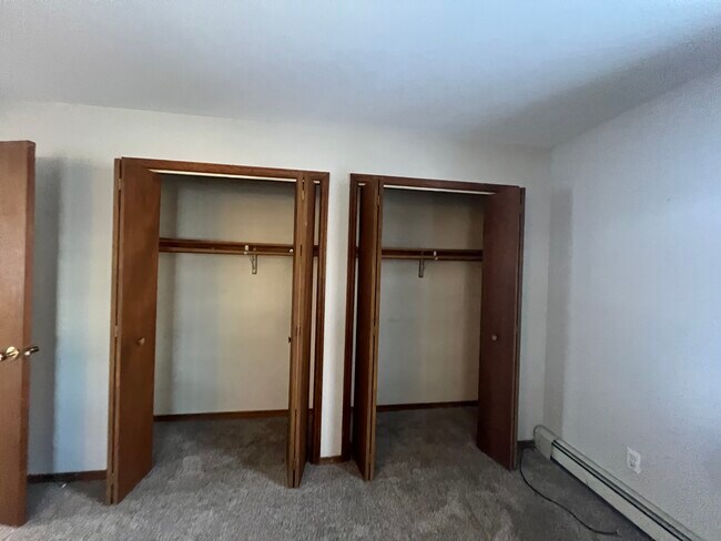 Foto del edificio - 190 Allview Ave