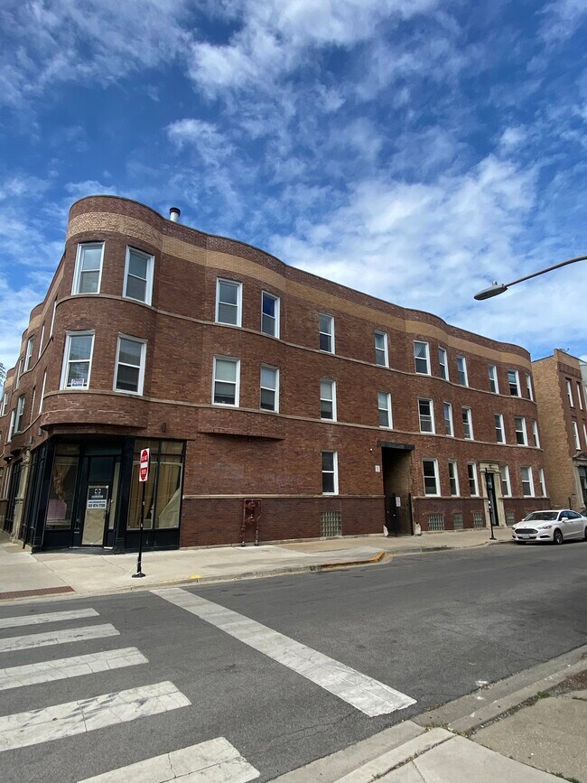 Foto del edificio - 2782 W Francis Pl