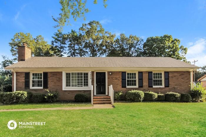 Primary Photo - 7409 Pawtuckett Rd, Charlotte, NC 28214
