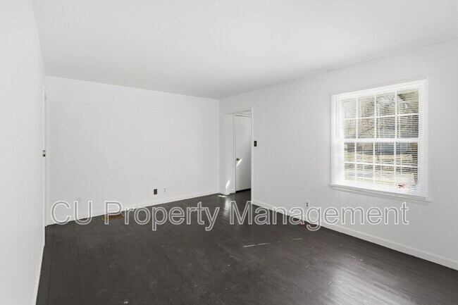 Building Photo - 208 Arcadia Dr