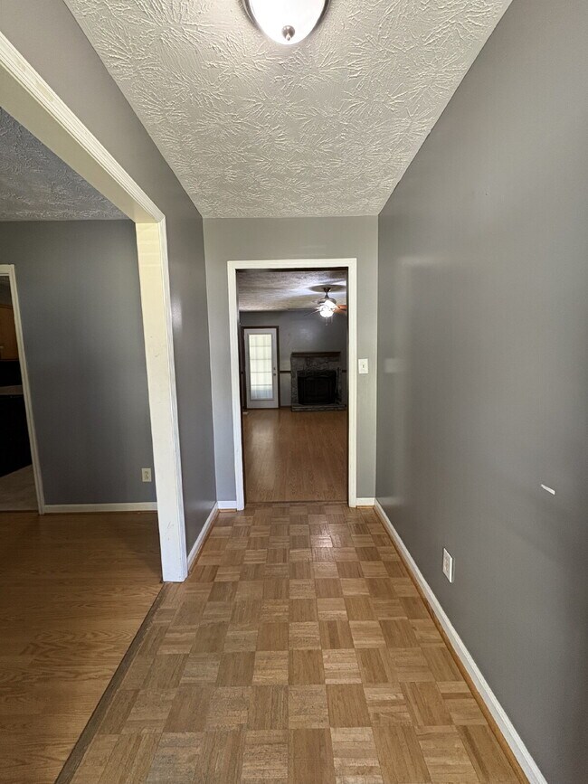 Foto del edificio - 204 Cobblestone Ct