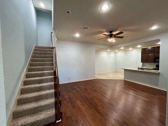 Foto del edificio - South College Station Townhome