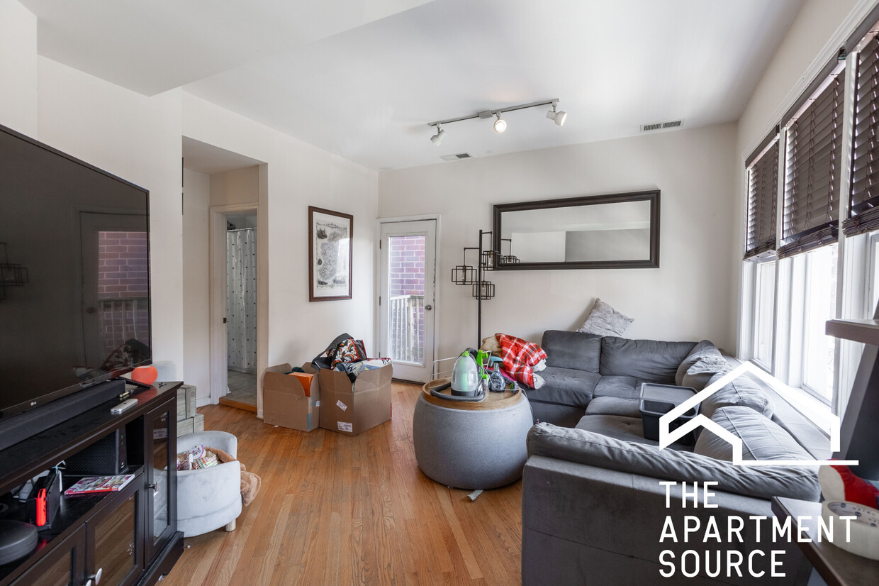 Foto principal - 2513 N Southport Ave