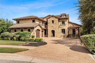 Building Photo - 1905 Holiday Hills Cove
