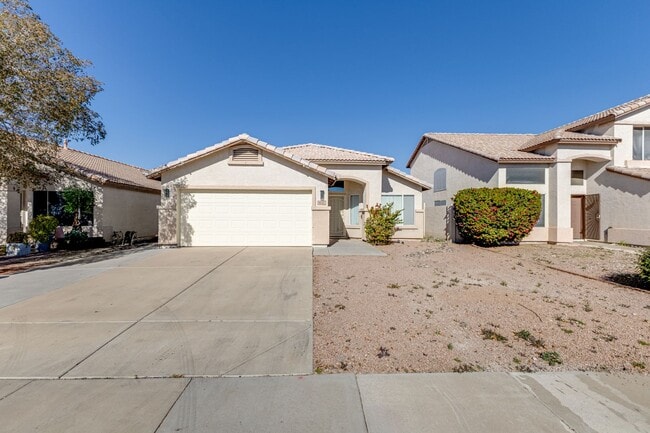 Building Photo - Charming 4-Bedroom Peoria Home with Private Pool – Great Location!