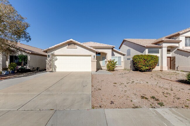 Foto del edificio - Charming 4-Bedroom Peoria Home with Private Pool – Great Location!