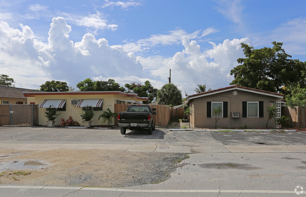 Building Photo - 1516-1520 N Dixie Hwy