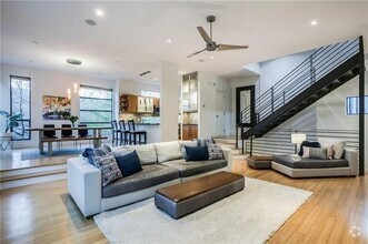 Building Photo - 446 Trinity River Cir