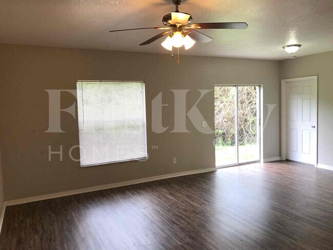 Foto del edificio - 5351 Sylvania Ave