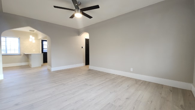 Building Photo - 4720 Donovan Ave