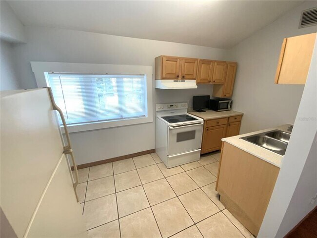 Foto del edificio - 2830 N Elmore Ave