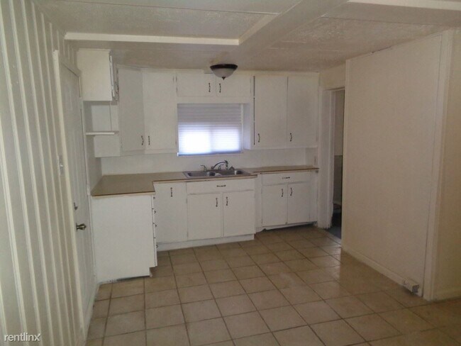 Foto del edificio - 2 br, 1 bath House - 22411 Oconnor St