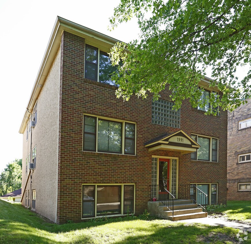 Primary Photo - 1991 Grand Ave