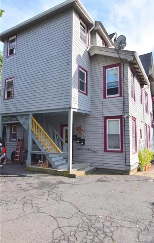 Primary Photo - 11 Southview St