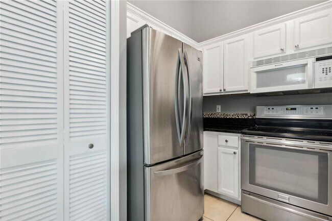Foto del edificio - Coastal Comfort in Fernandina Beach – 2BR/...