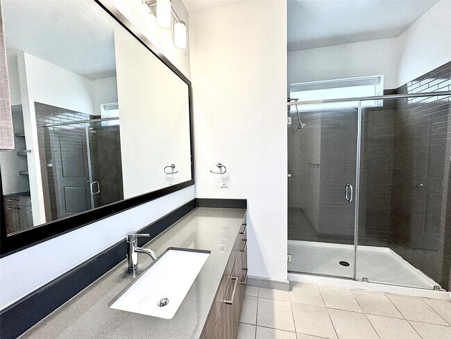 Foto del edificio - 2111 Westheimer Rd