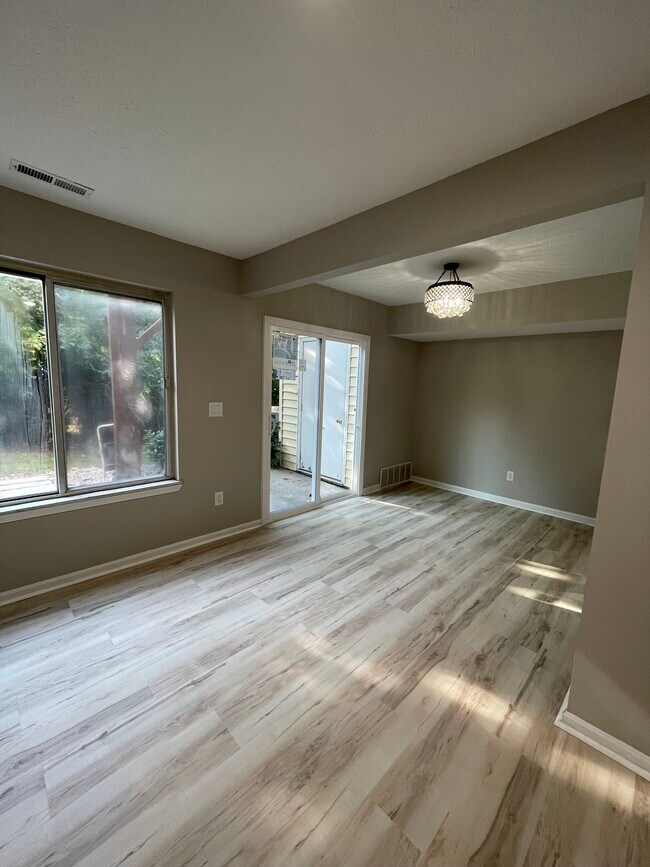 Foto del edificio - 22257 River Walk Rd