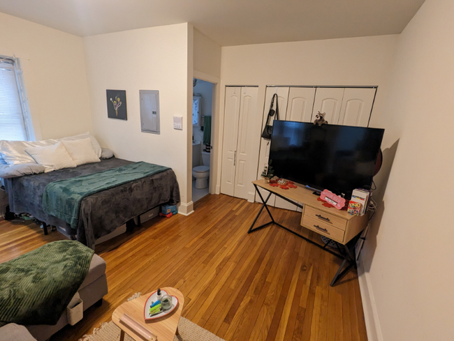 Foto del edificio - 4845 N Kimball Ave