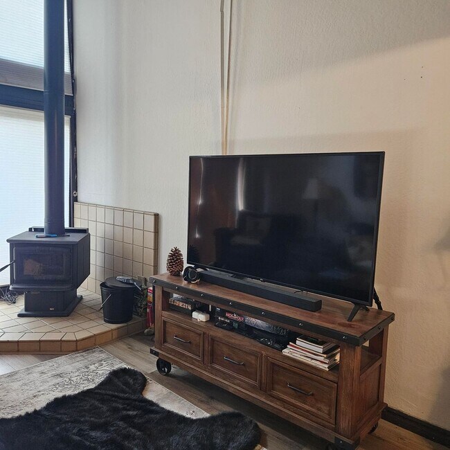 Foto del edificio - 2090 Chalet Rd