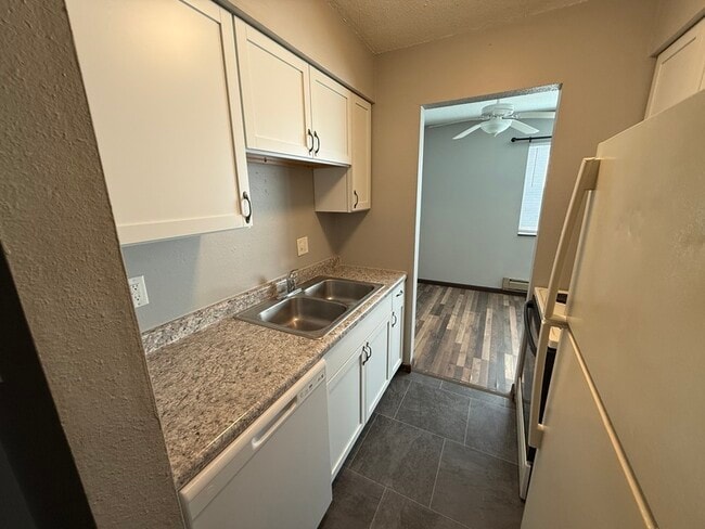 Building Photo - 2951 9th St