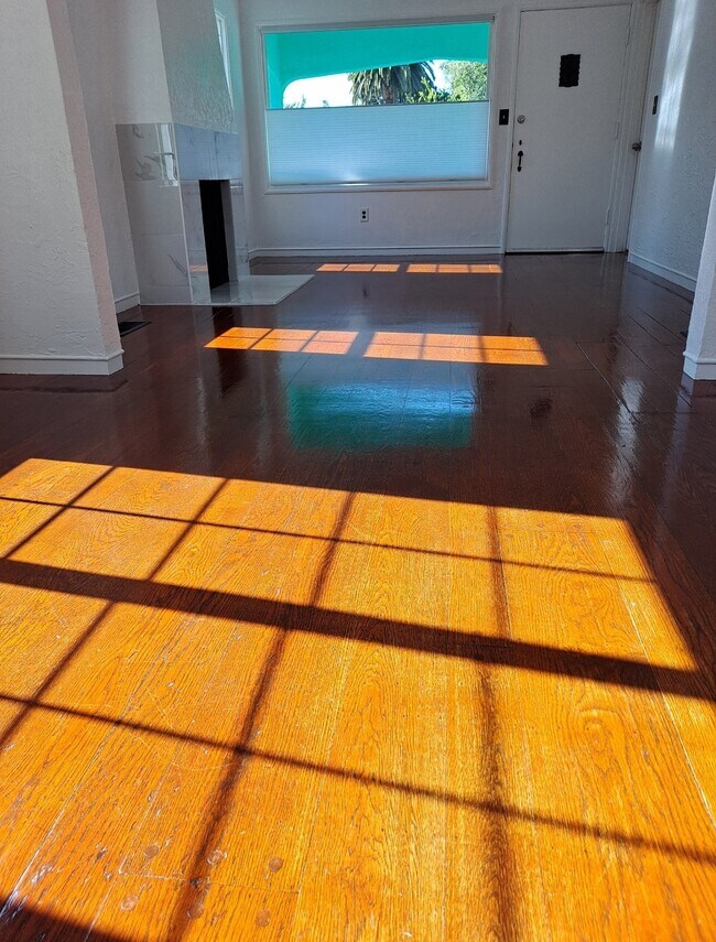 Foto del edificio - 1520 Parker St