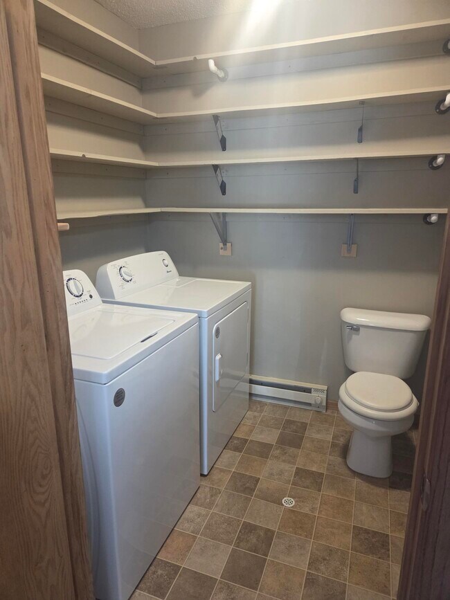 half bath full size laundry - 1274 Circle Pine Dr