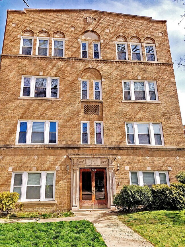 12228 Clifton Blvd, Lakewood, OH 44107 Apartments Lakewood, OH