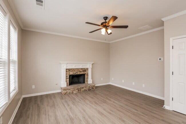 Building Photo - 2500 Chandler Grove Dr