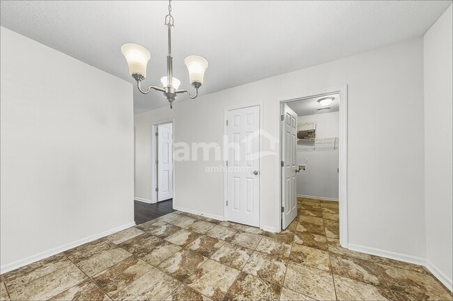 Building Photo - 135 Tyron Rd