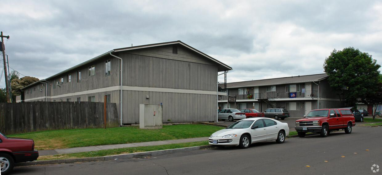 Primary Photo - Benton Village