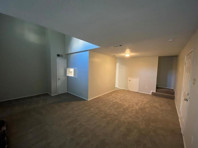 Foto del edificio - 9696 Walnut St