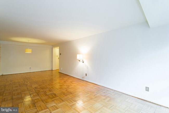 Foto del edificio - 6445 Luzon Ave NW