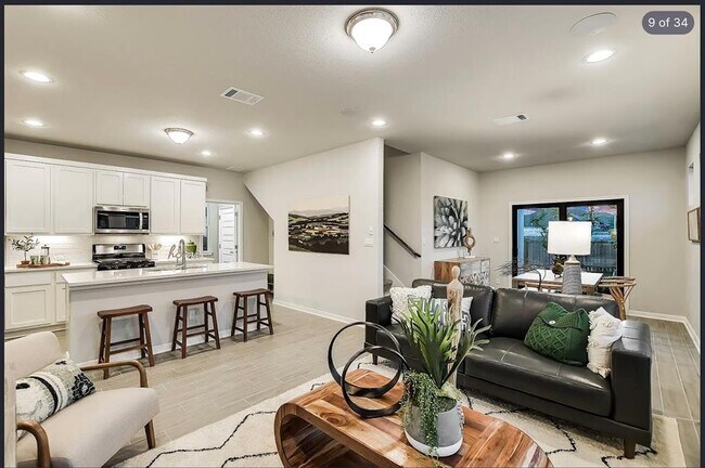 Foto del edificio - 2633 Stone Branch Dr