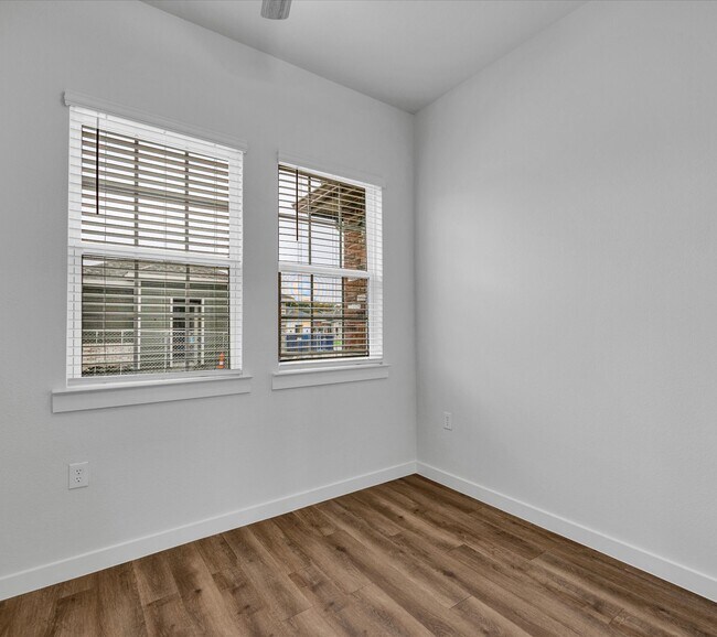Foto del edificio - 2709 Rockhill Rd