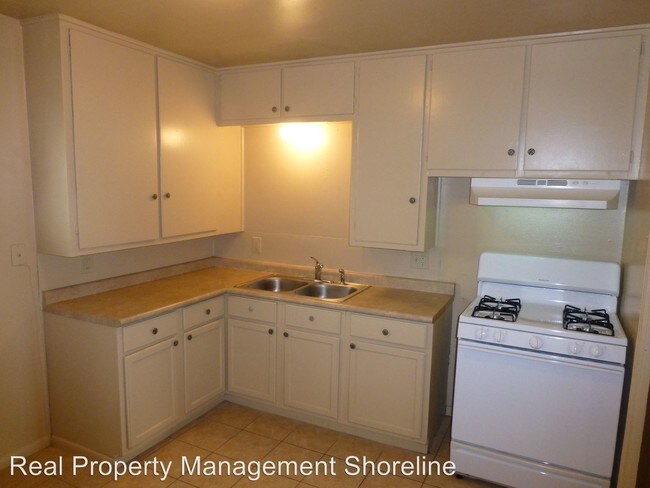 Building Photo - 3242 Olsen Dr