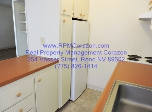 Building Photo - Upstairs Studio - $775 MOVES YOU IN!