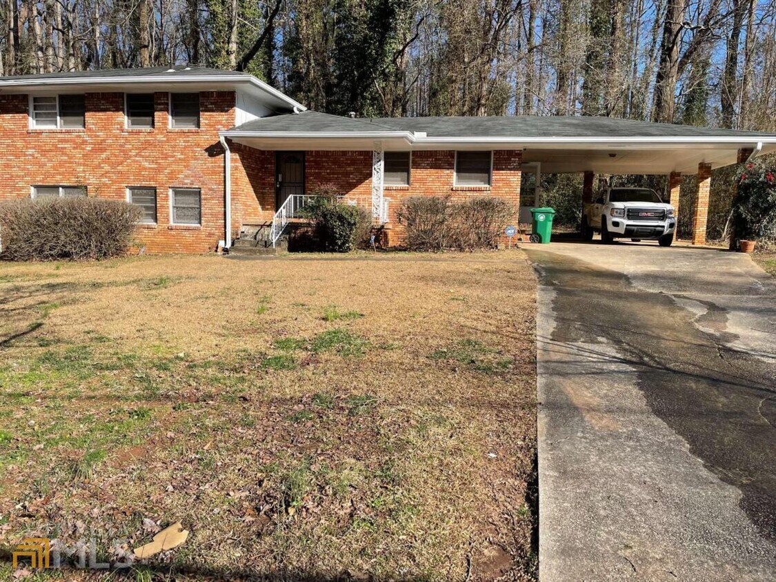 2612 Dawn Dr, Decatur, GA 30032 House for Rent in Decatur, GA