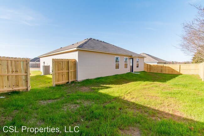 Building Photo - 3 br, 2 bath House - 214 Cherry St.