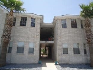 Primary Photo - 1800 Oasis Ave