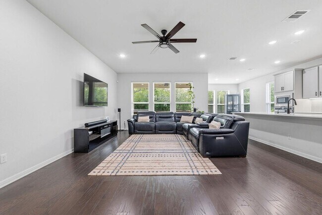 Foto del edificio - 17616 Chino Ln