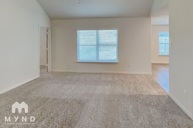 Building Photo - 526 A D Crain St